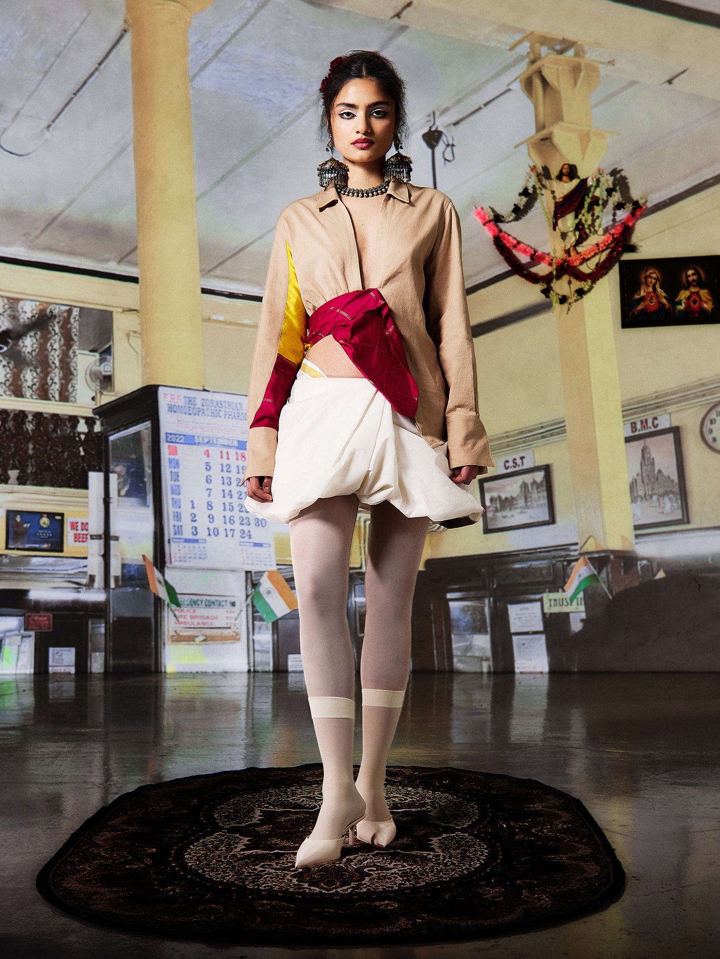 WITH SILVER JACQUARD SILK SAREE (XS)