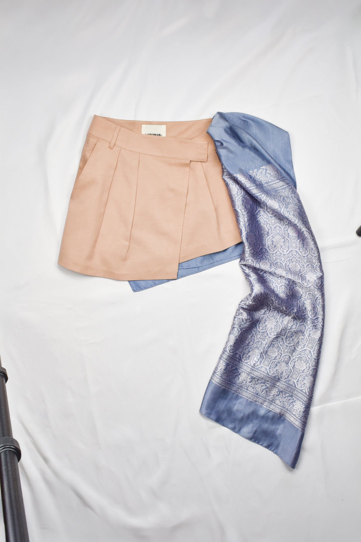 WITH SILVER JACQUARD SILK SAREE (XS)